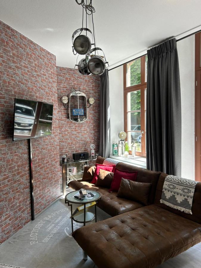 Ruhige Wohnung Im Fabrikstil In Chemnitz Exterior foto
